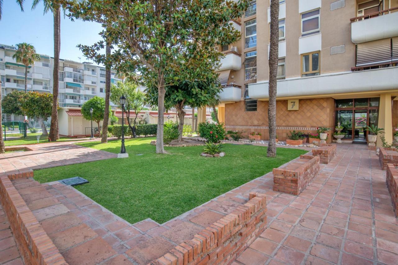 Apartament Arpa De Treboles - Carihuela Views! Torremolinos Zewnętrze zdjęcie