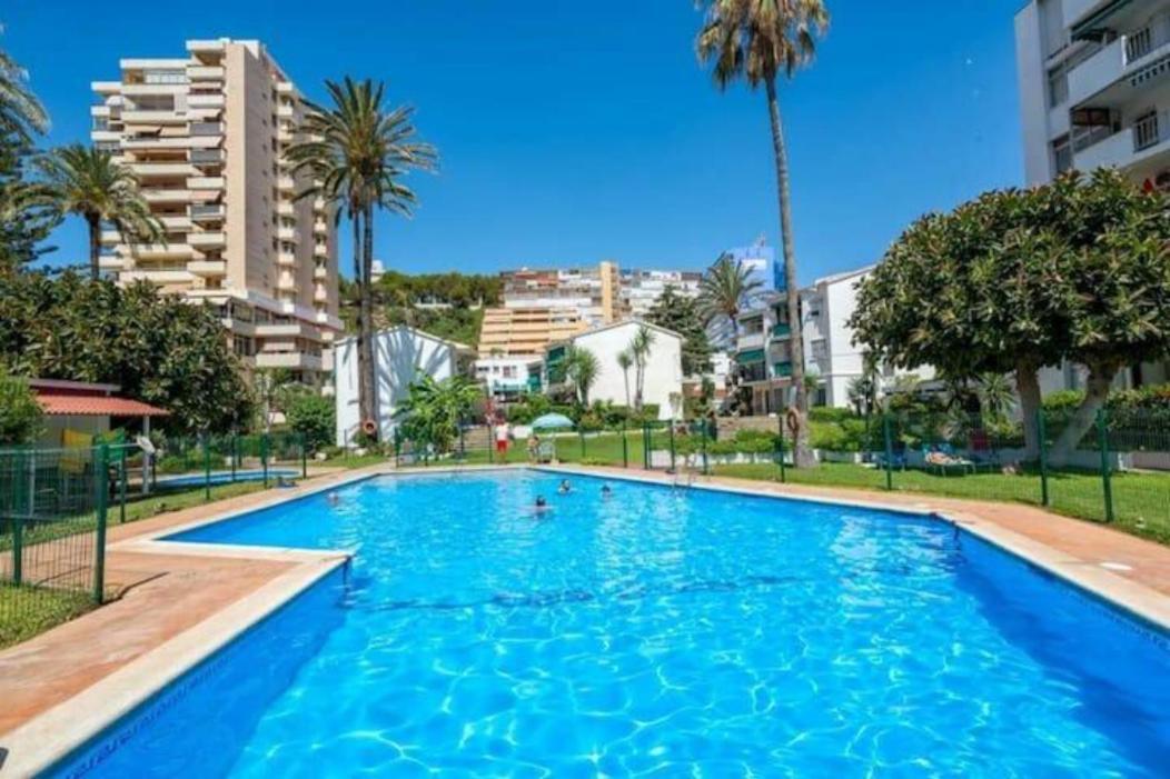 Apartament Arpa De Treboles - Carihuela Views! Torremolinos Zewnętrze zdjęcie
